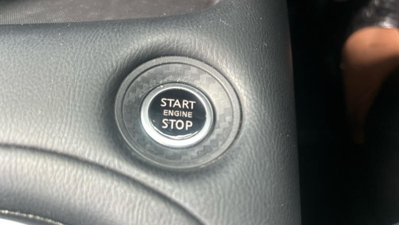 Nissan Juke 1.0 DiG-T 114 Tekna 5dr Petrol Hatchback